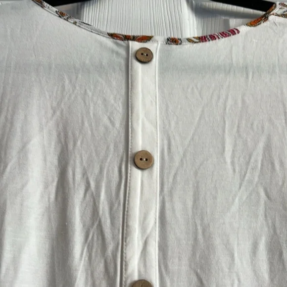 Fortune + Ivy Floral Tank with Buttons on Back - Picture 4 of 5